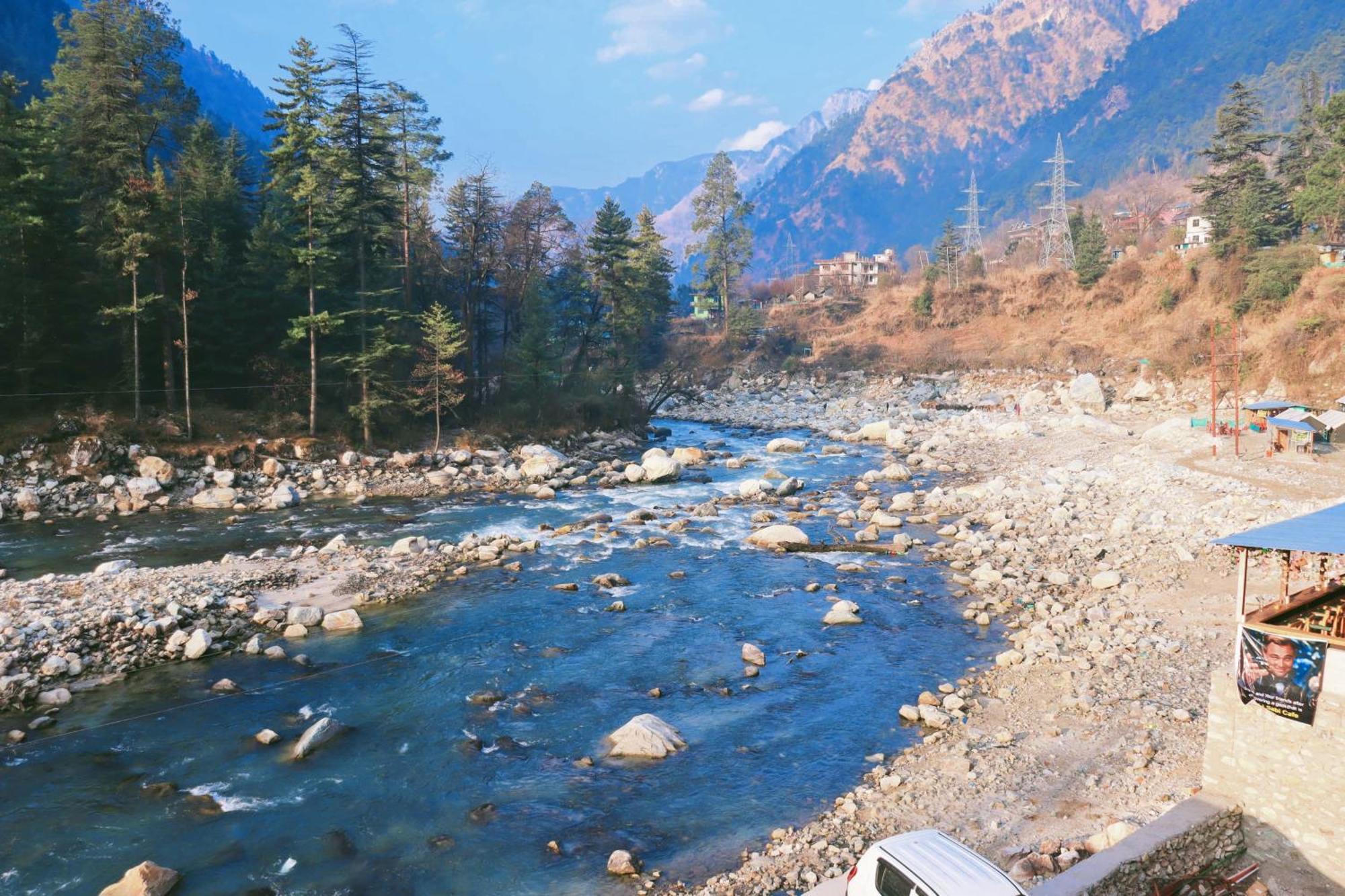 Chalo Chhalal Hotel & Cafe Kasol Exterior foto