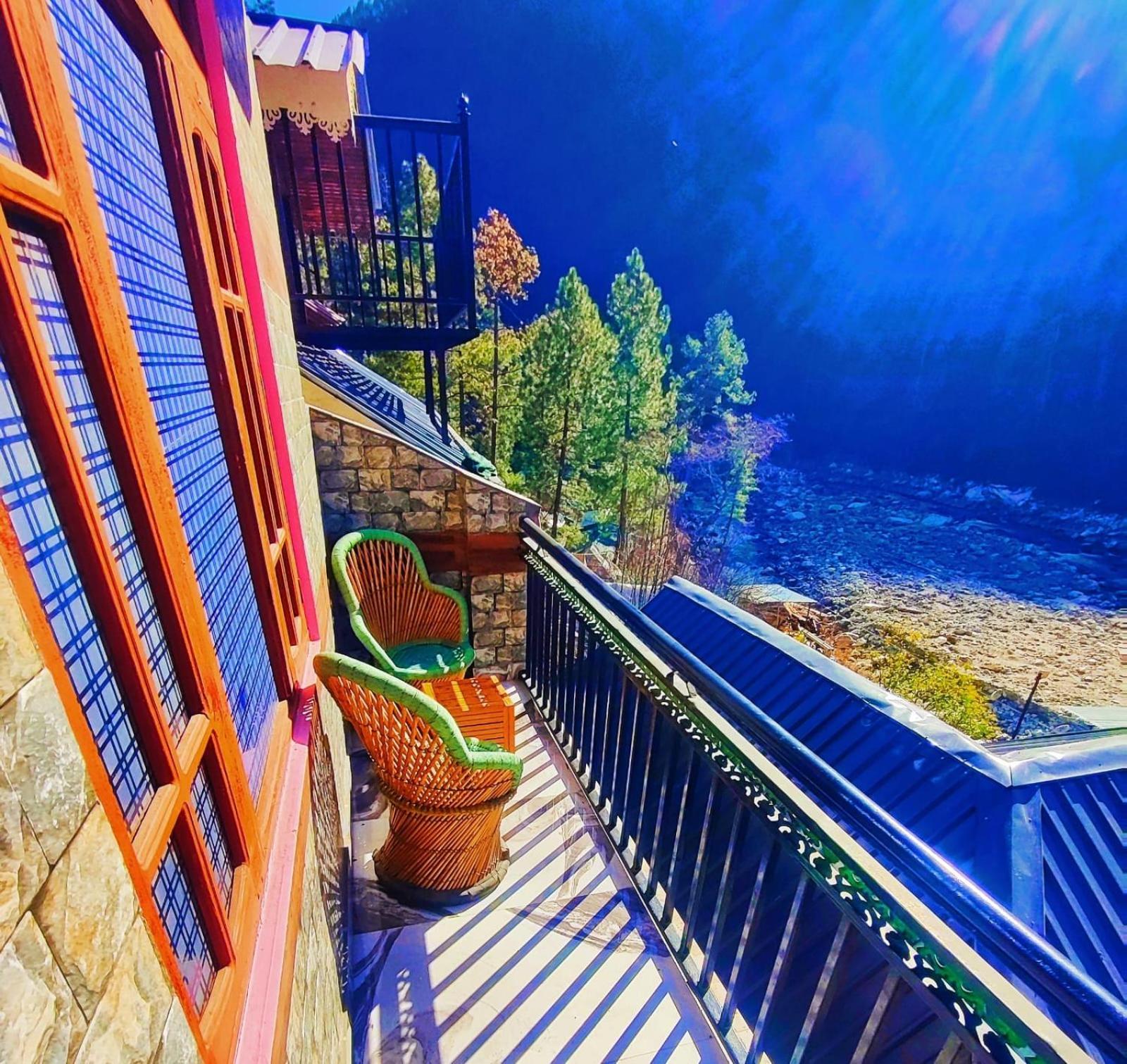 Chalo Chhalal Hotel & Cafe Kasol Exterior foto