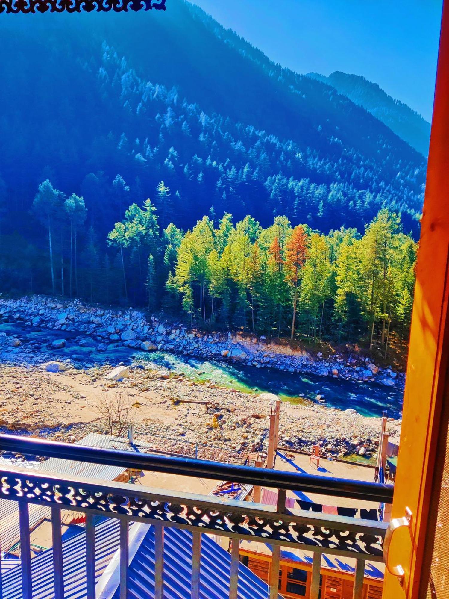 Chalo Chhalal Hotel & Cafe Kasol Exterior foto
