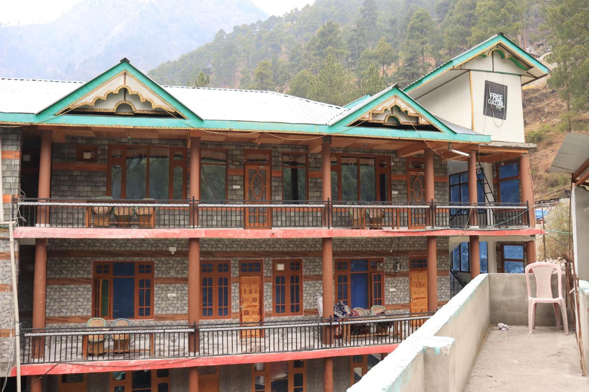 Chalo Chhalal Hotel & Cafe Kasol Exterior foto