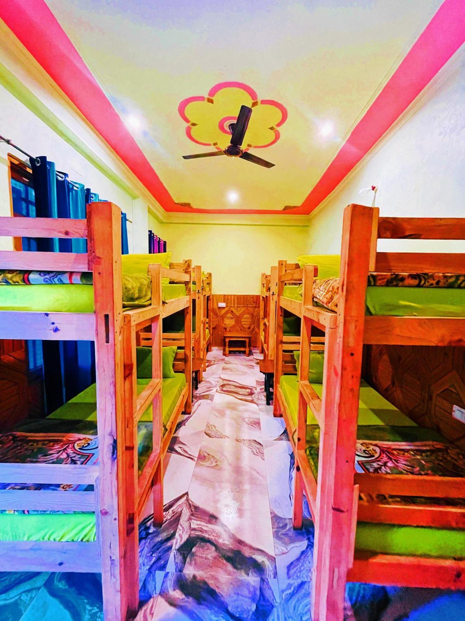 Chalo Chhalal Hotel & Cafe Kasol Exterior foto