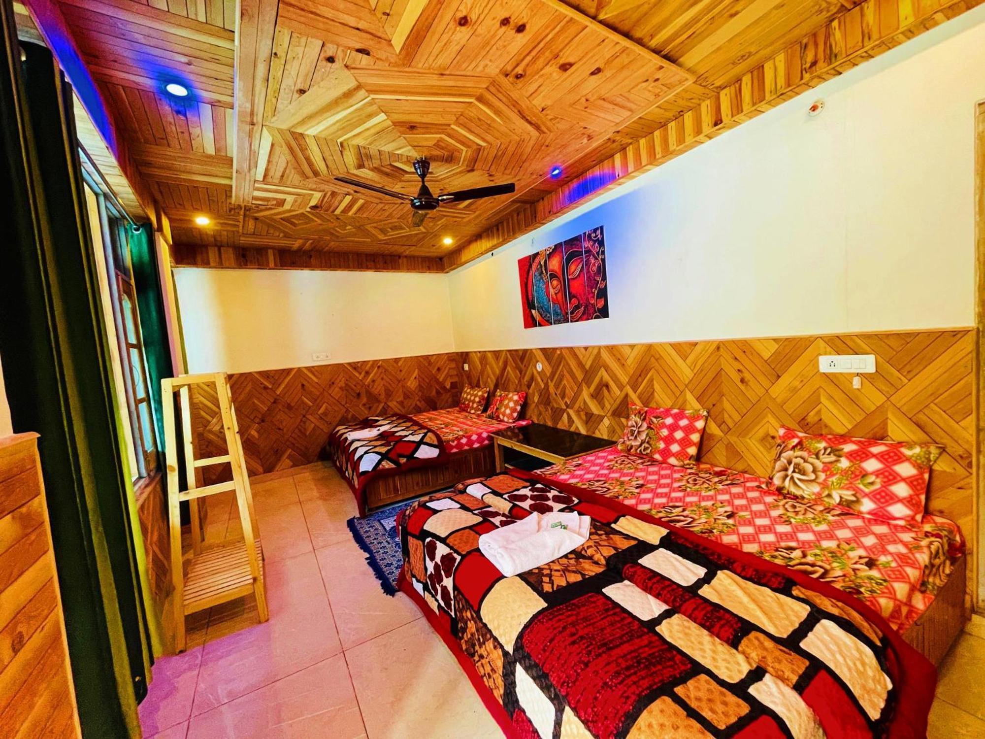 Chalo Chhalal Hotel & Cafe Kasol Exterior foto